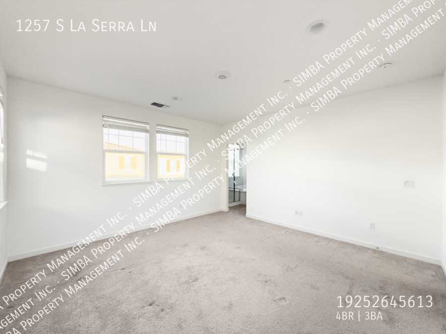 1257 S La Sera Ln - Photo 6 of 43