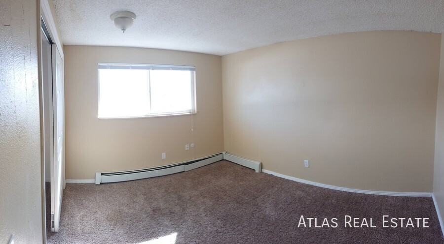 910 Bishop Ct #B - Photo 4 of 9