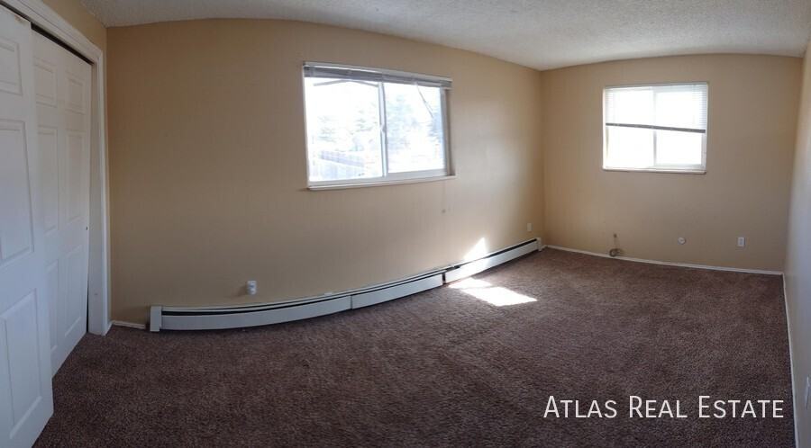 910 Bishop Ct #B - Photo 6 of 9