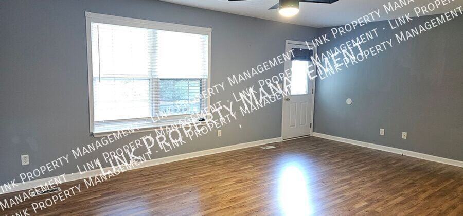 140 S Elmwood St - Photo 2 of 35