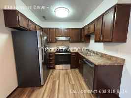 featured image of 830 Hawkeye Dr #4