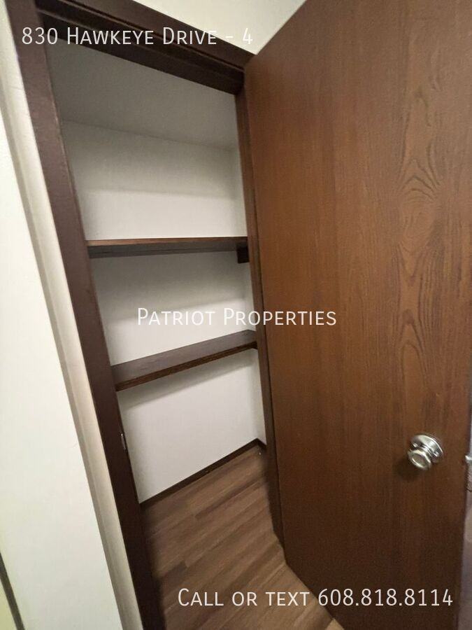 830 Hawkeye Dr #4 - Photo 4 of 19