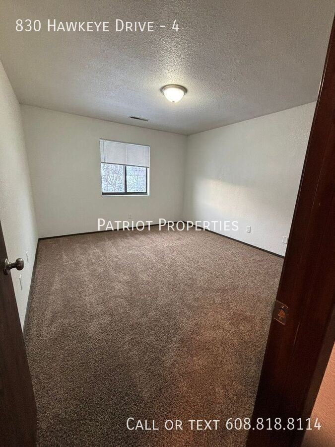 830 Hawkeye Dr #4 - Photo 6 of 19