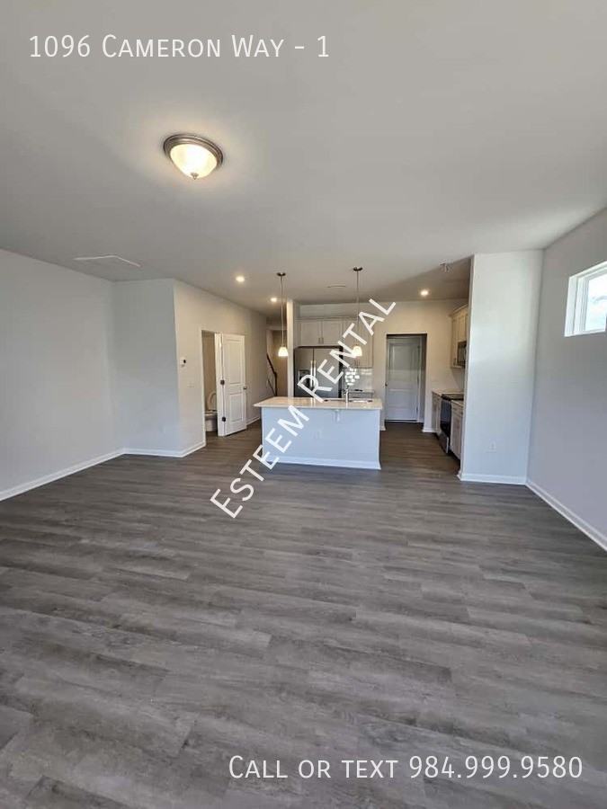 1096 Cameron Way #1 - Photo 3 of 21