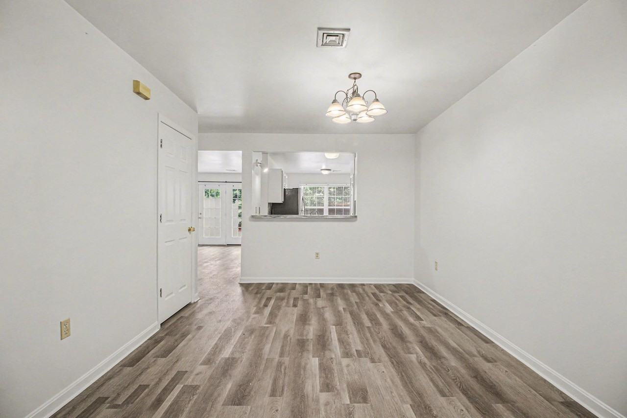 6437 Terrace Ct - Photo 7 of 28