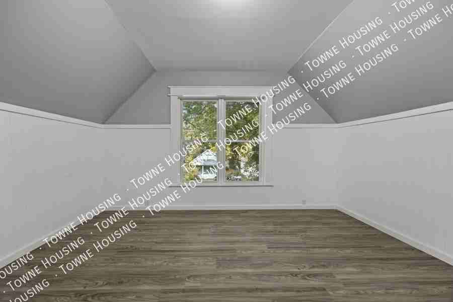 1361 North Ave #1 - Photo 7 of 12