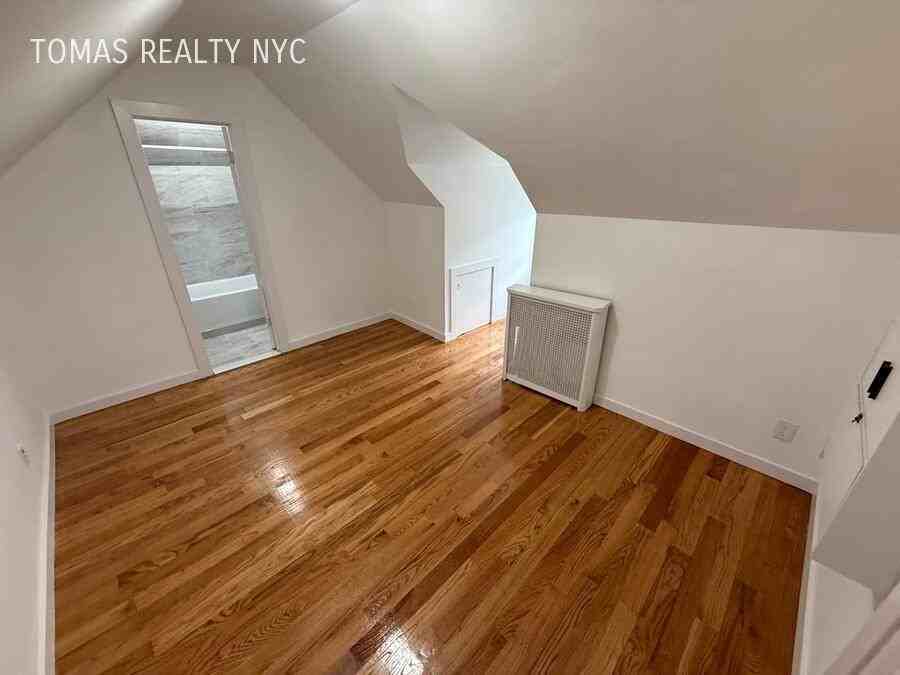 436 Park Hill Ave #3 - Photo 5 of 7