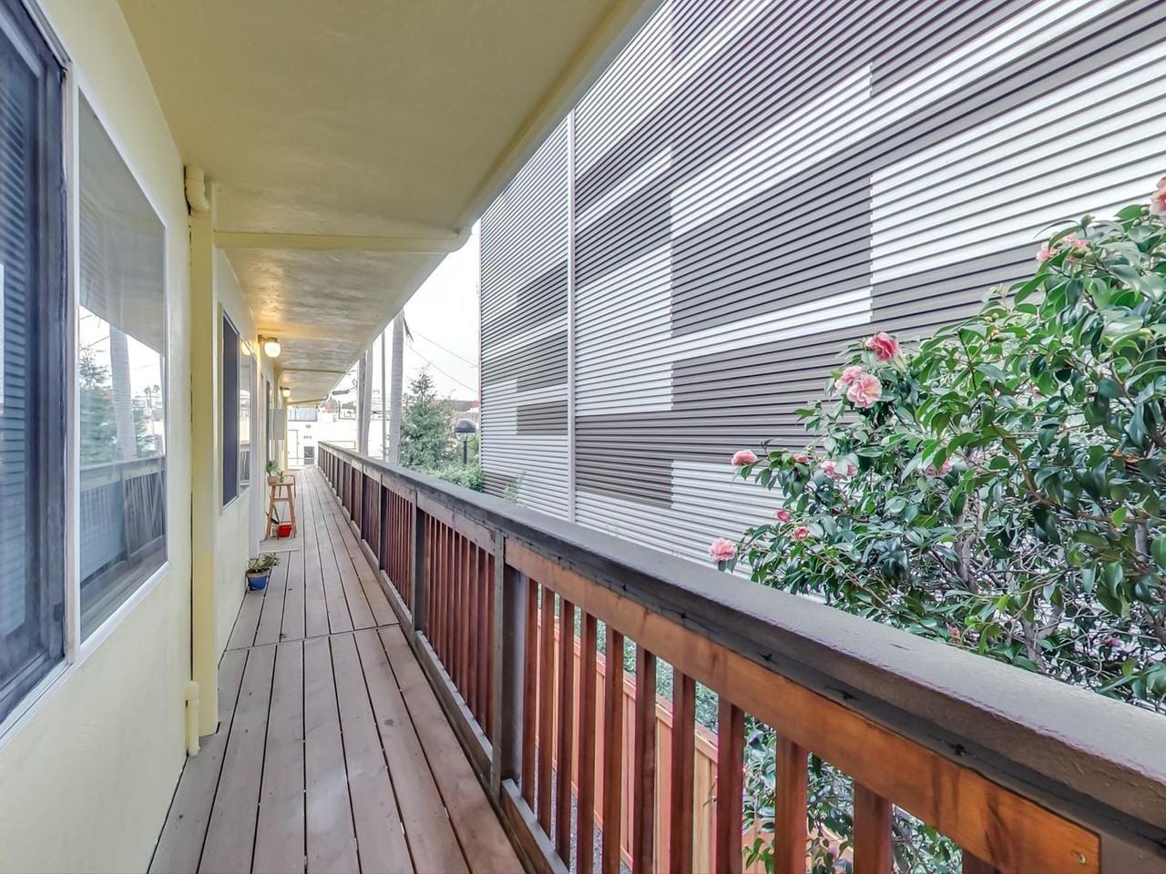 461 24th St - Photo 6 of 9