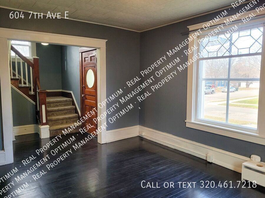 604 7th Ave E - Photo 5 of 22