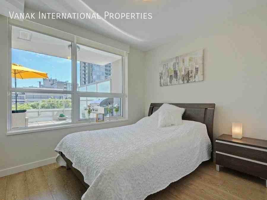 125 Tower B - Photo 7 of 15