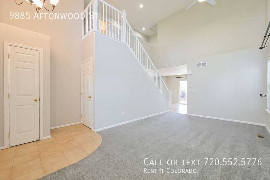 9885 Aftonwood St - Photo 5 of 45