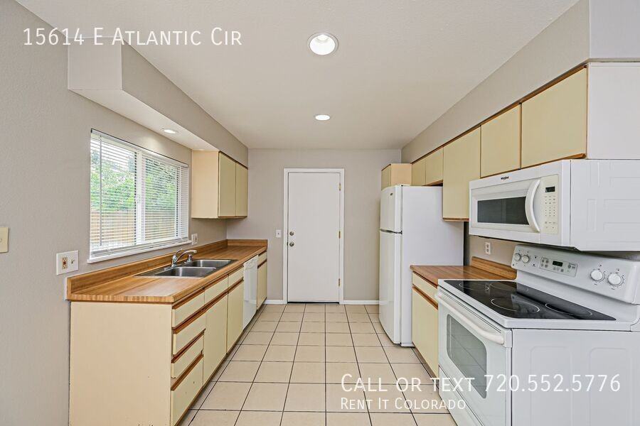 15614 E Atlantic Cir - Photo 7 of 24