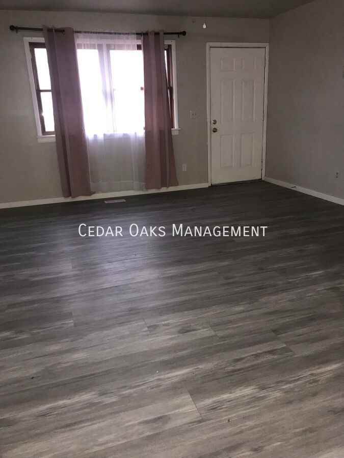 321 S Neal St #2 - Photo 3 of 15