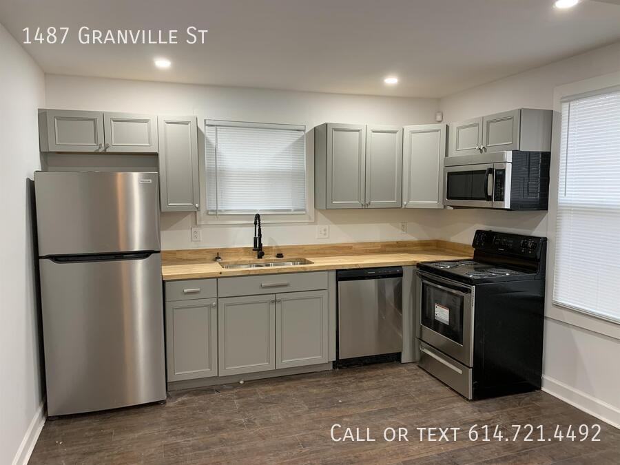 1487 Granville St - Photo 3 of 30