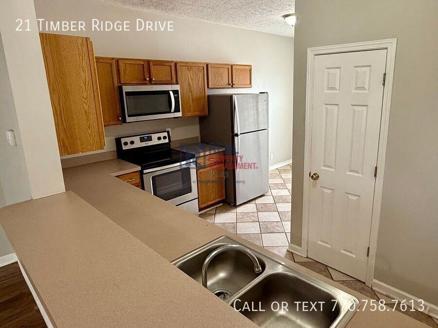 21 Timber Ridge Dr - Photo 4 of 15