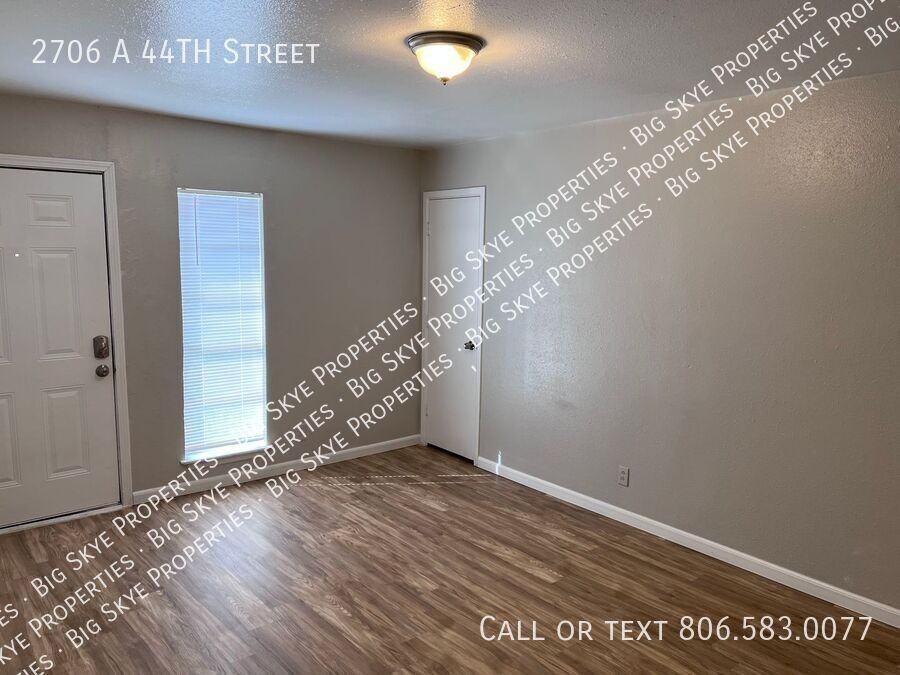 2706 44th St - Photo 2 of 9