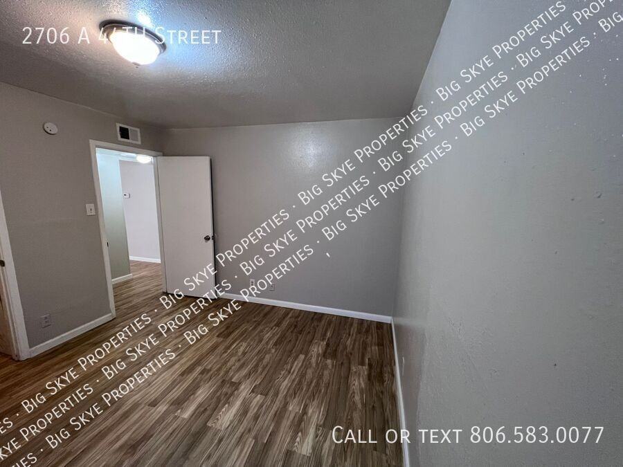 2706 44th St - Photo 7 of 9