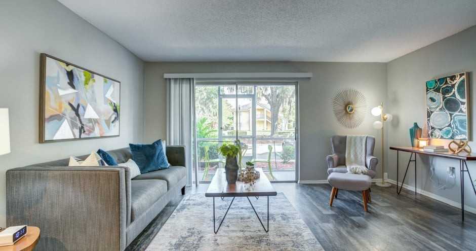 Latitude 28 Apartments - Photo 6 of 25