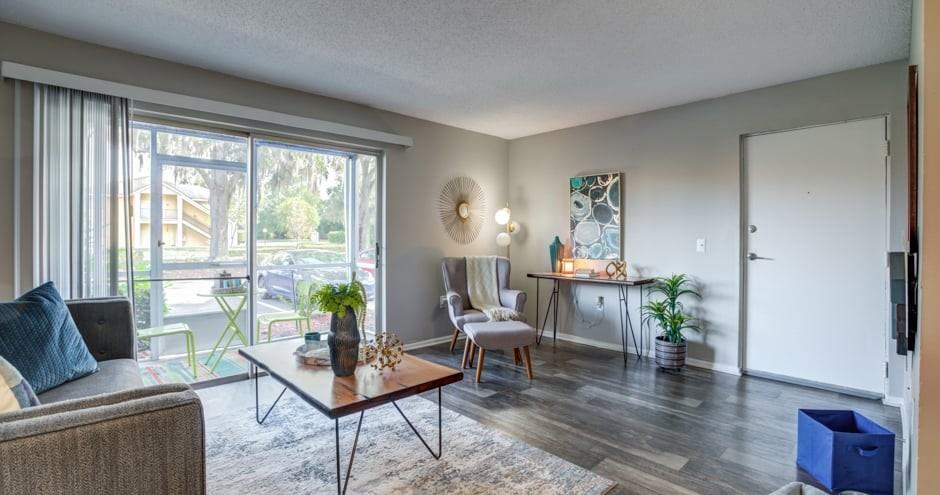 Latitude 28 Apartments - Photo 7 of 25