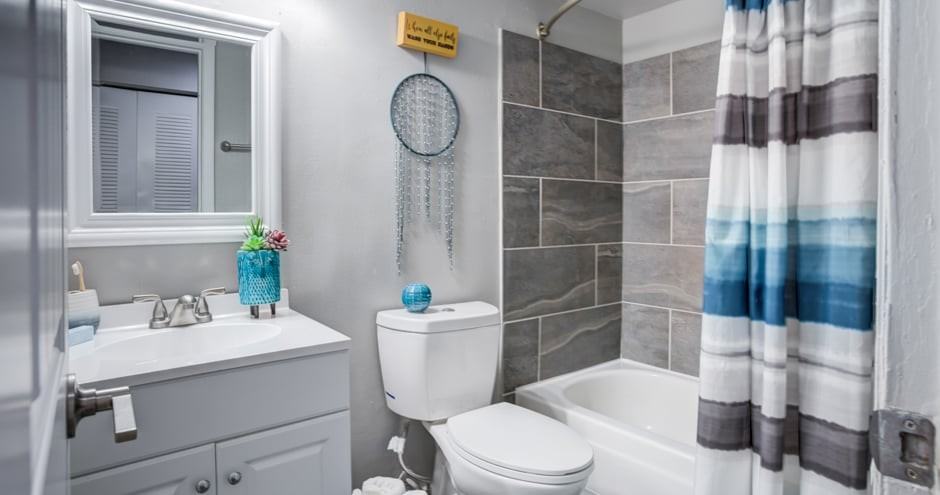 Latitude 28 Apartments - Photo 7 of 25