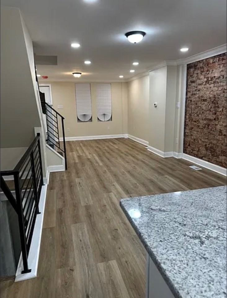 5751 Walton Ave - Photo 2 of 19