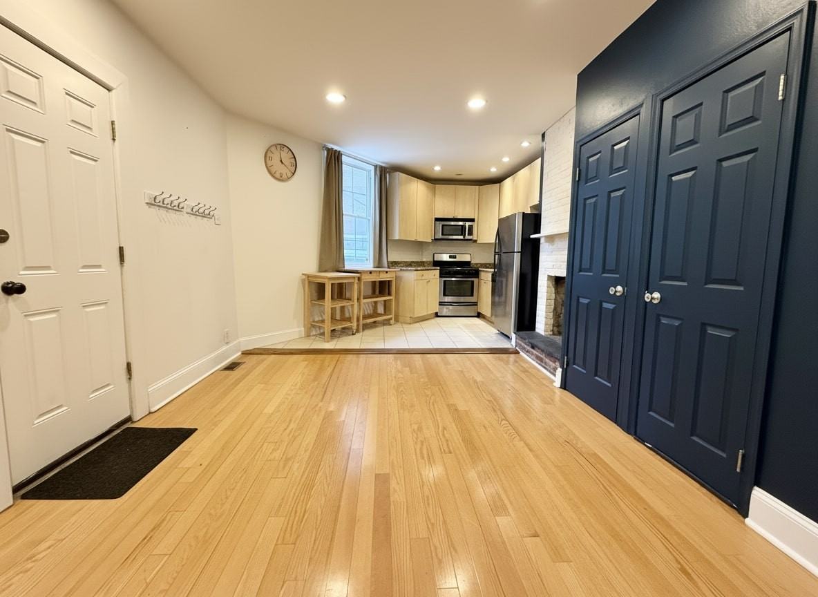 2714 South St - Photo 2 of 19