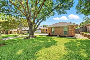 2707 Edinboro Dr - Photo 1 of 1