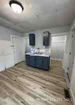 160 N 6th St #B - Photo 1 of 1