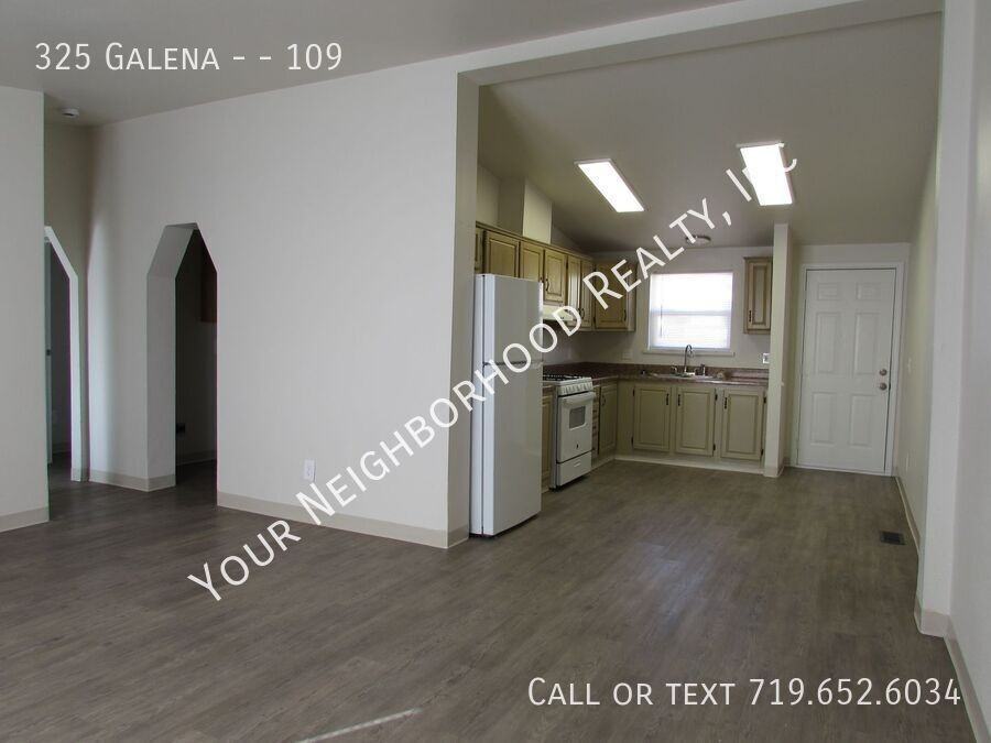 325 E Galena Ave #109 - Photo 4 of 15