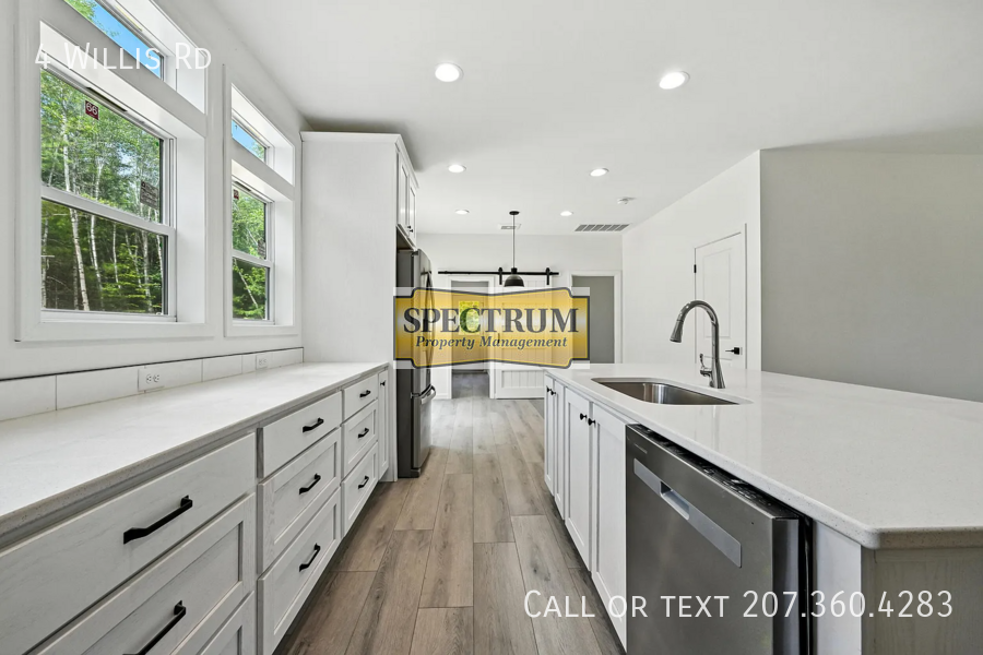 4 Willis Rd - Photo 7 of 33