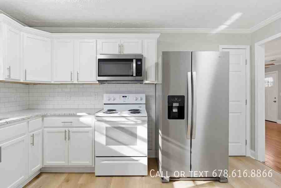 119 Glen Iris Dr - Photo 6 of 21