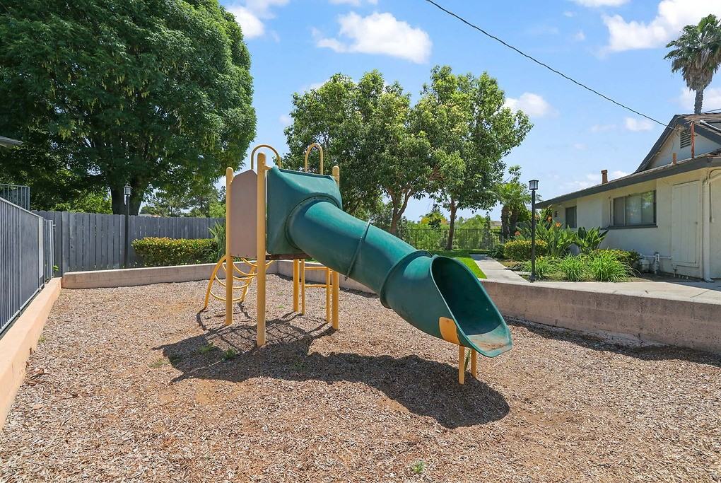 Capri at Sunny Hills - Photo 4 of 50