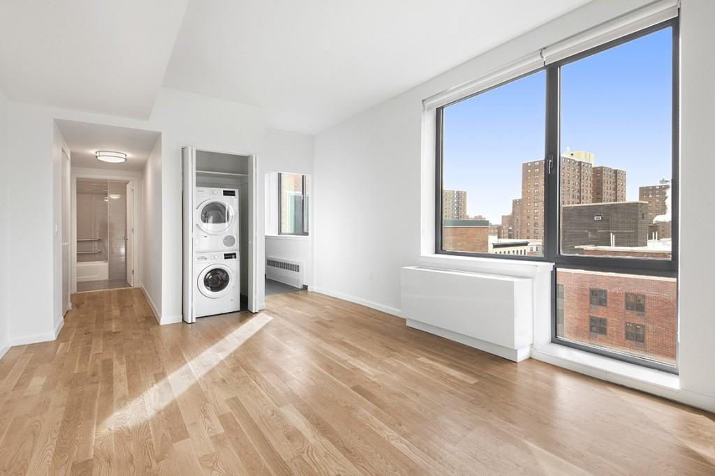 1770 Madison Ave #8D