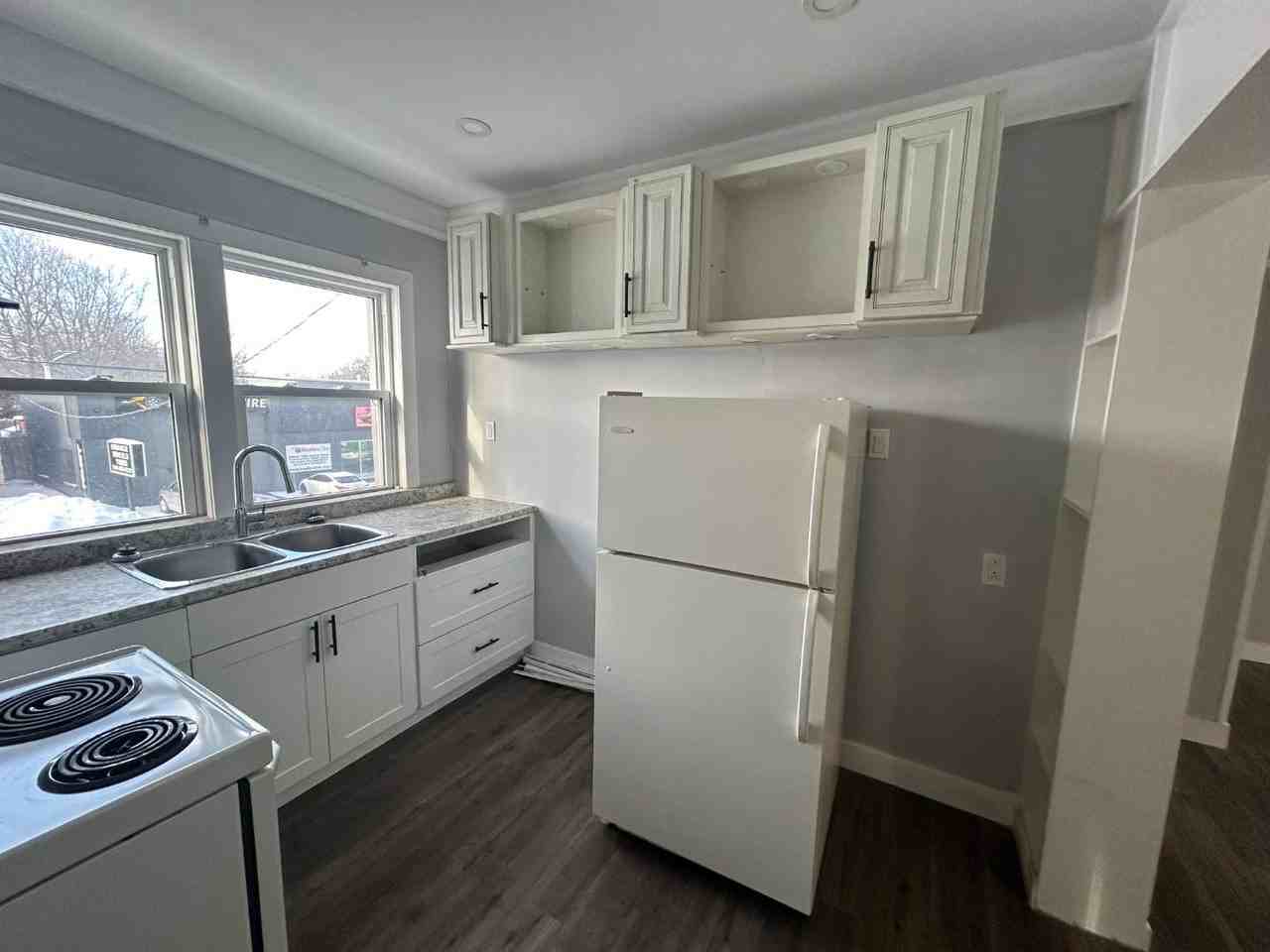 246 Wharncliffe Rd S #1 - Photo 6 of 9