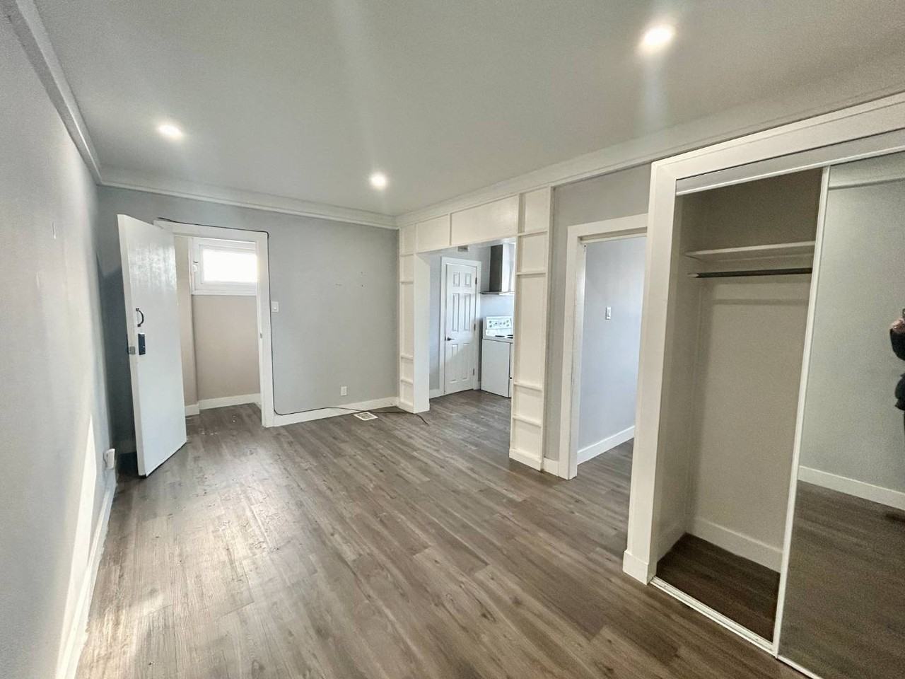 246 Wharncliffe Rd S #1 - Photo 7 of 9