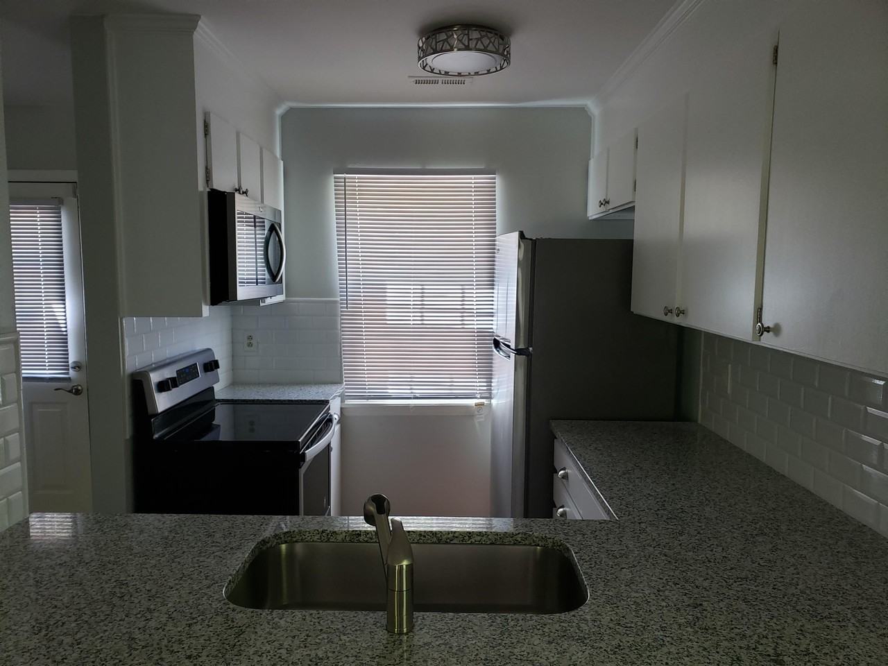 3908 Briarhill Dr - Photo 6 of 10