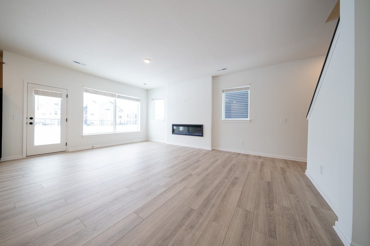 1111 149th St W #1 - Photo 4 of 33