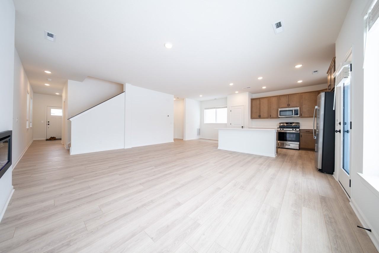 1111 149th St W #1 - Photo 5 of 33