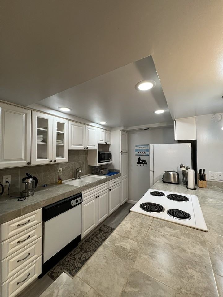 1120 Herbet B - B #B - Photo 4 of 27