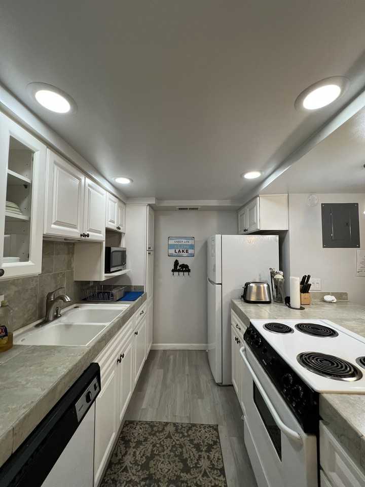 1120 Herbet B - B #B - Photo 5 of 27