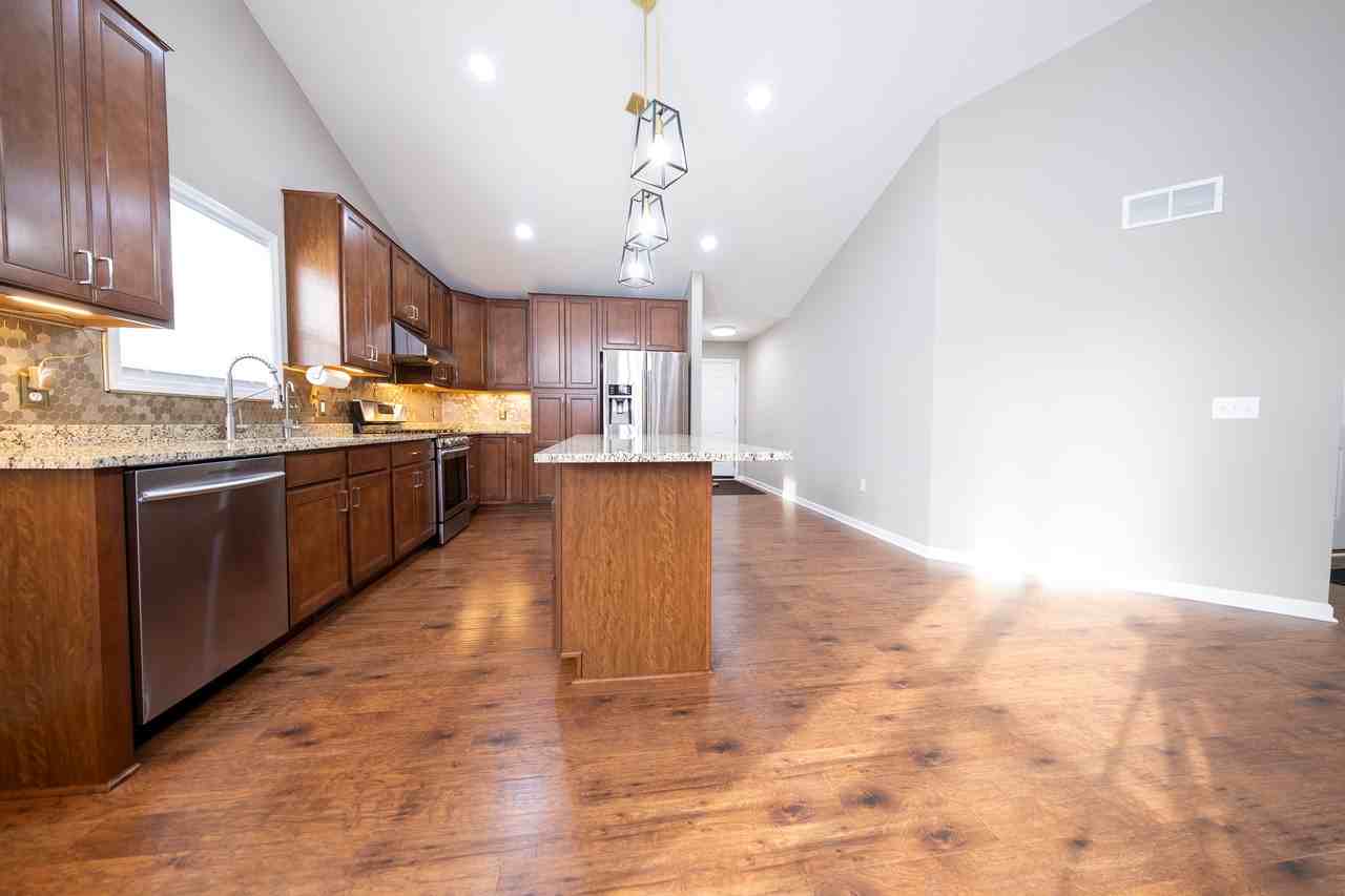 20904 Greenwood Ct #1 - Photo 4 of 43