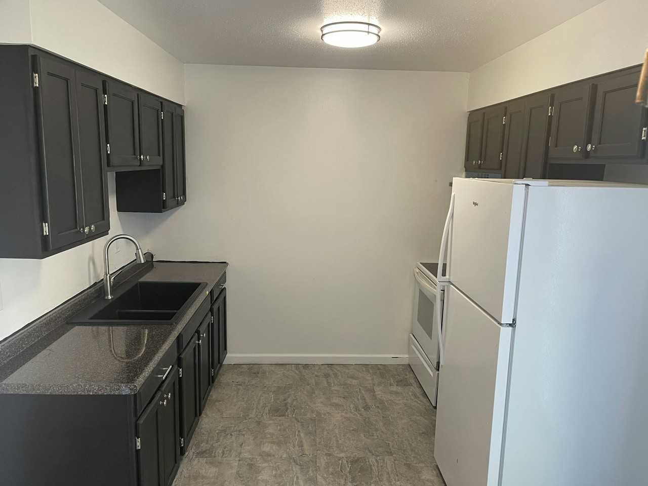 4175 West Ridge Road, Unit 2 - Photo 6 of 20