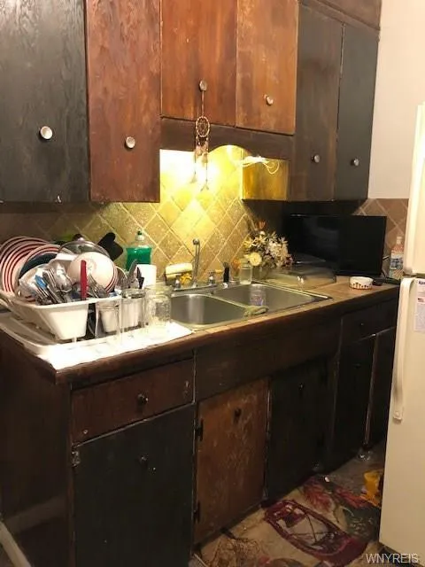 730 Norfolk Avenue - Photo 6 of 21