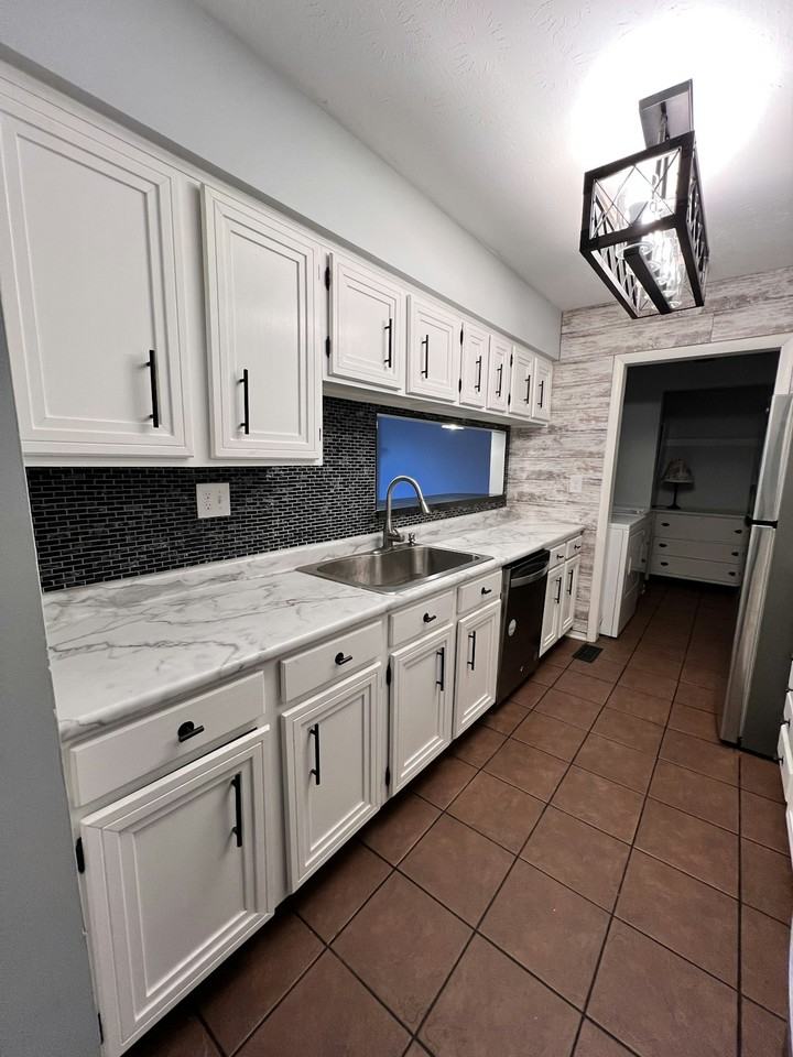 7770 Sterling Place - Photo 3 of 12