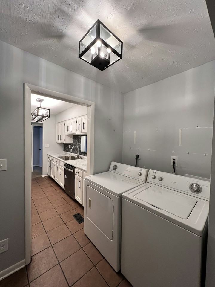 7770 Sterling Place - Photo 7 of 12