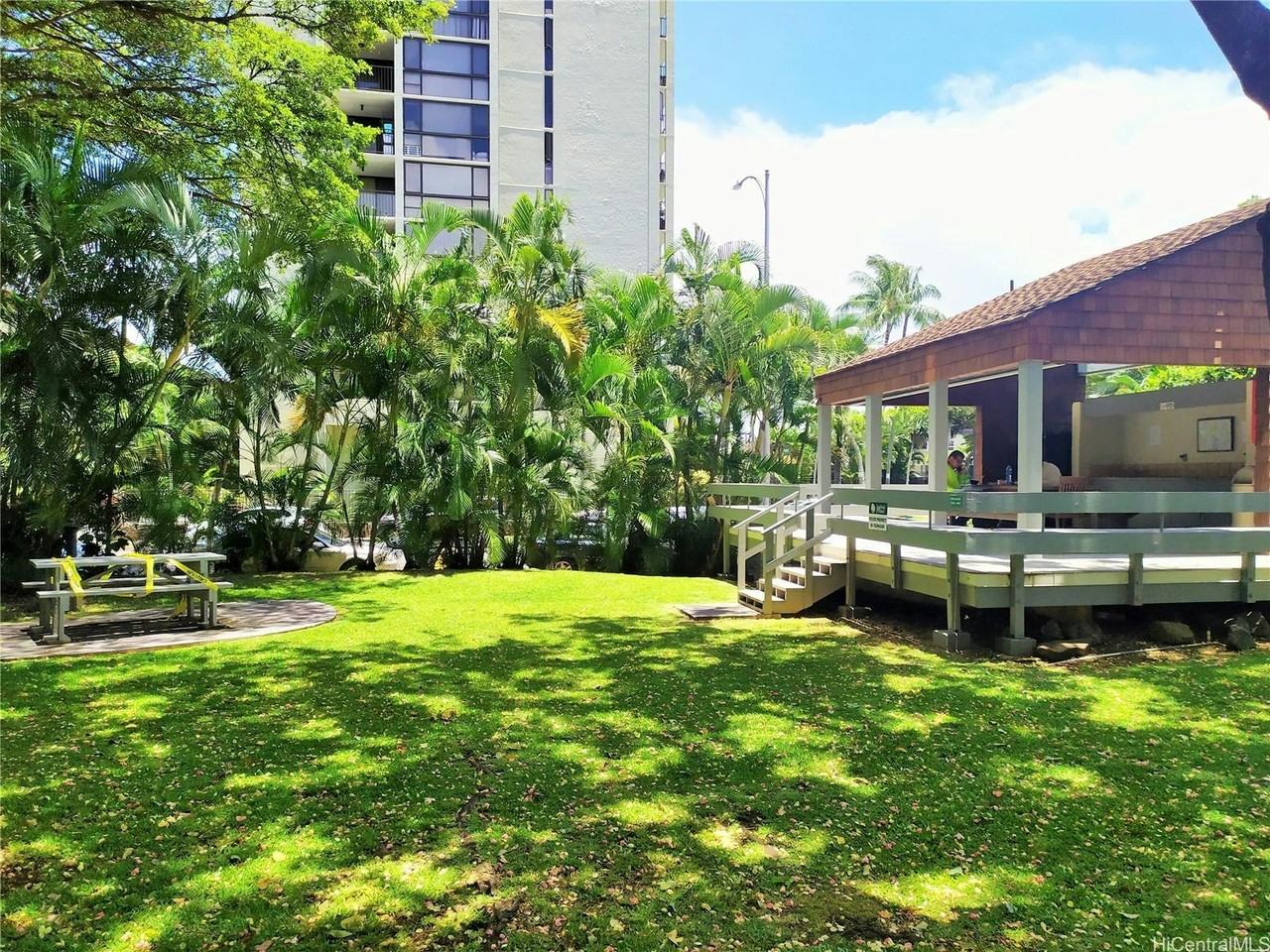 333 Aoloa Street - Photo 5 of 38