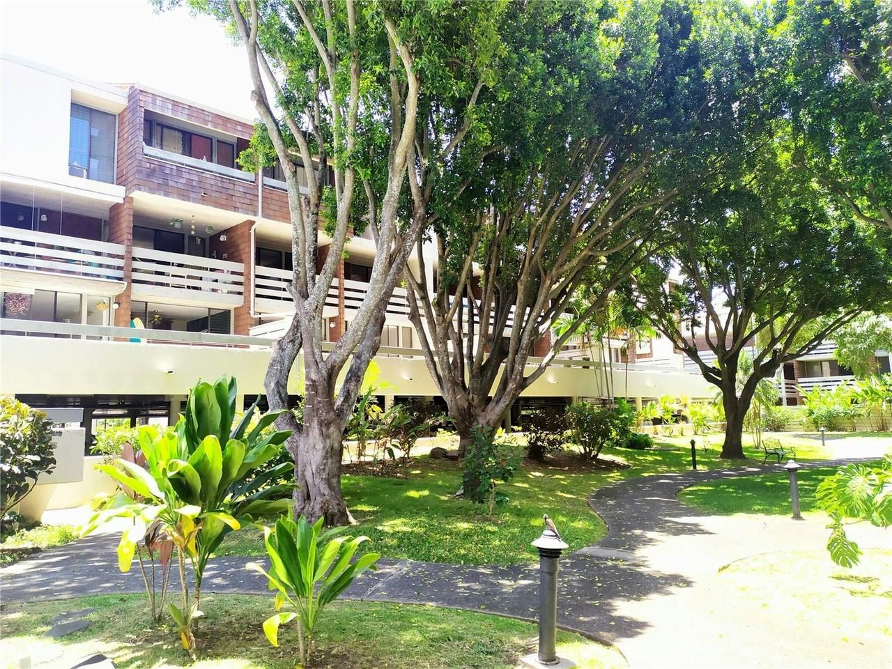 333 Aoloa Street - Photo 7 of 38