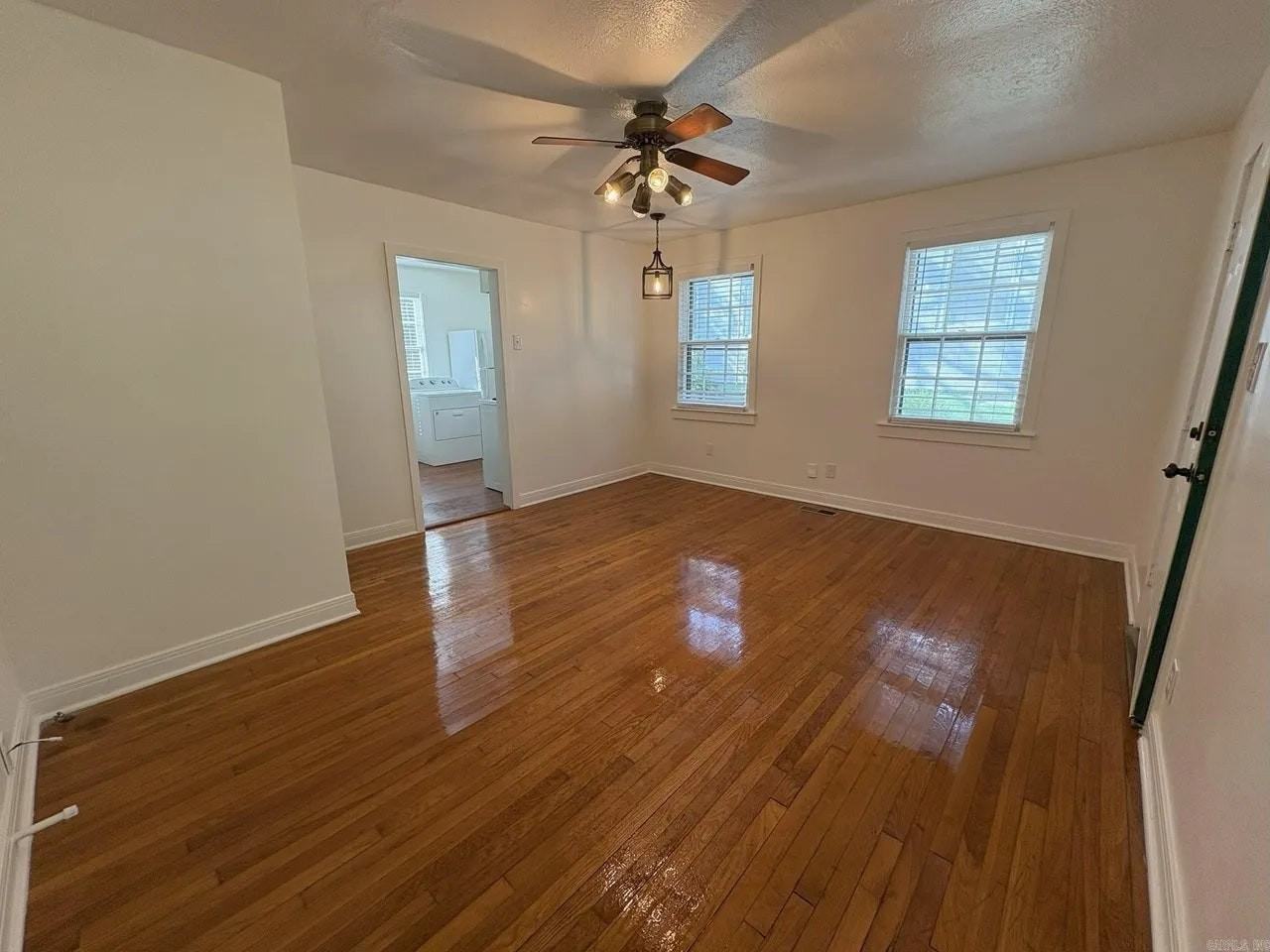 204 N Tyler St - Photo 3 of 11