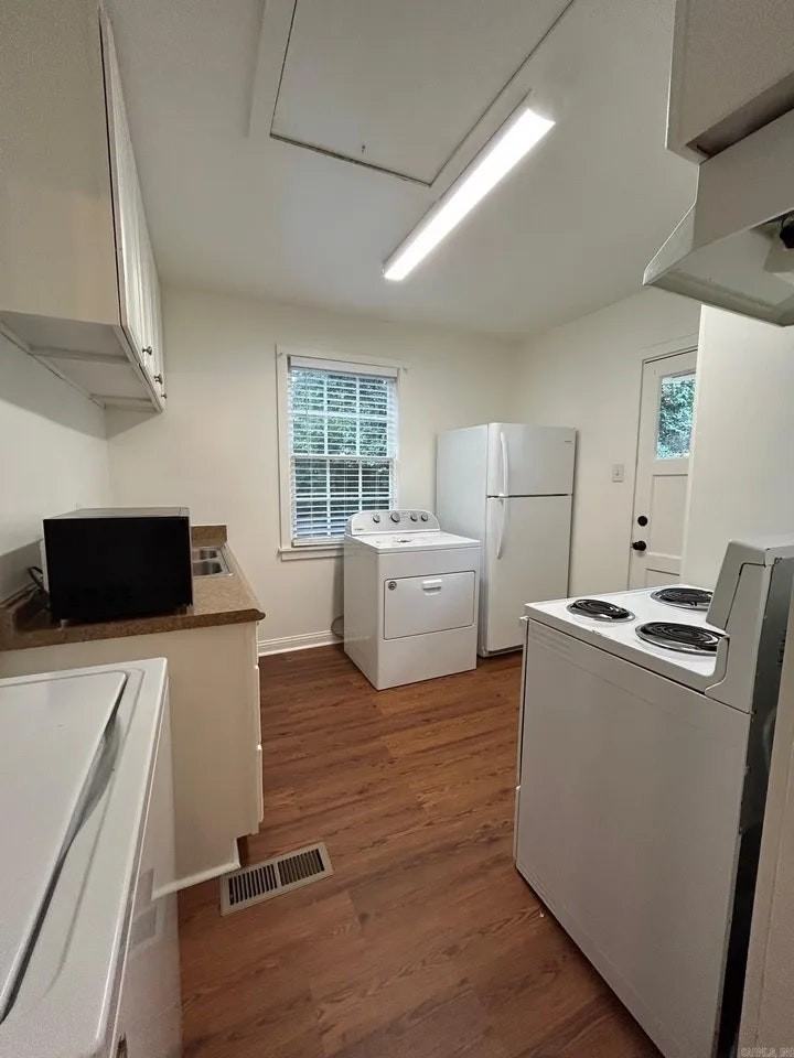 204 N Tyler St - Photo 7 of 11