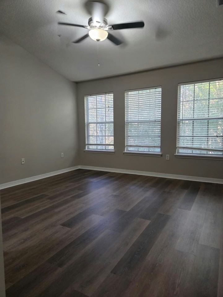27707 Pleasure Ride Loop, Unit Townhome - Photo 6 of 16